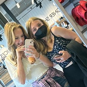 Meet your Posher, Addison